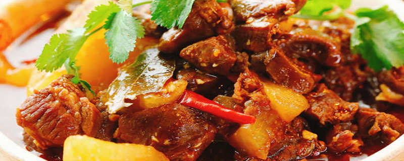 羊肉和什么一起炒最好羊肉炒土豆(羊肉和什么一起炒比较好吃)