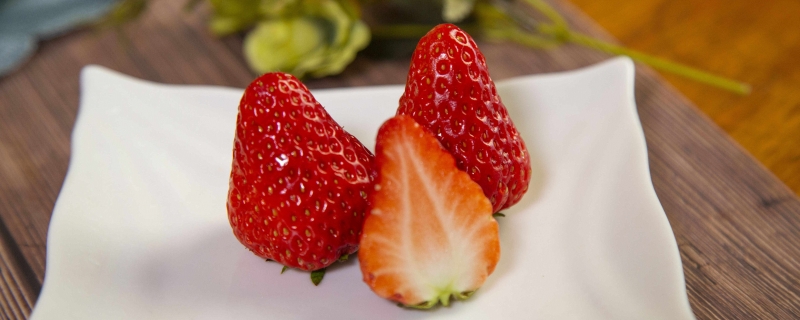 草莓适合冷藏还是常温草莓冷藏可以放多久(草莓适合冷藏吗)