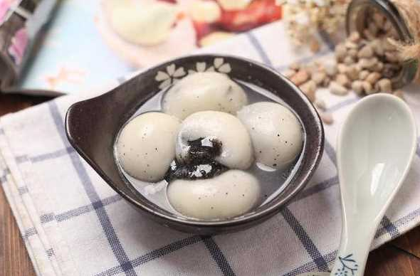 冬至南方为什么吃汤圆冬至南方吃汤圆的寓意(冬至南方是不是吃汤圆)