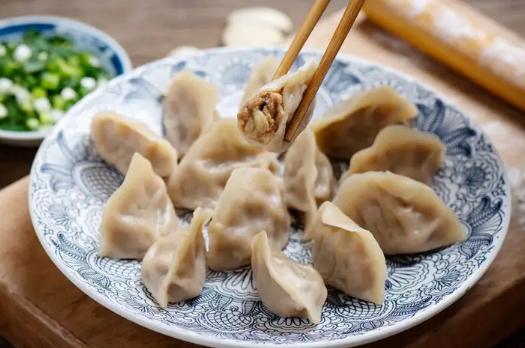 冬至吃饺子要吃几个