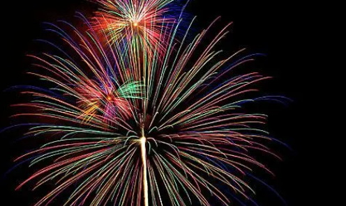 2024年泉州钟楼跨年有烟花吗泉州钟楼跨年夜有啥活动(泉州钟楼夜市)