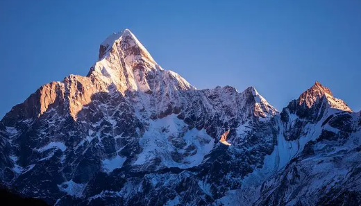 2024年元旦自驾去四姑娘山要防滑链吗元旦去四姑娘山自驾需要准备什么(四姑娘山海拔多少米)