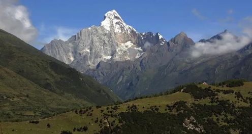 四姑娘山海拔多少米