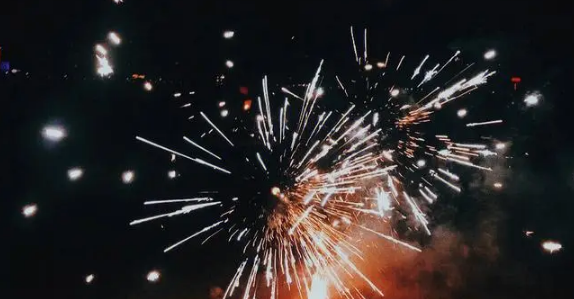 广州市2024允许燃放烟花爆竹吗广州市2024年燃放烟花的规定是怎么样的(广州市2024允许燃放烟花爆竹吗广州市2024年燃放烟花的规定是怎么样的吗)