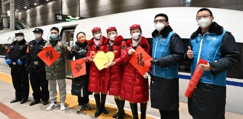 潍坊至济南最早的火车是哪班车