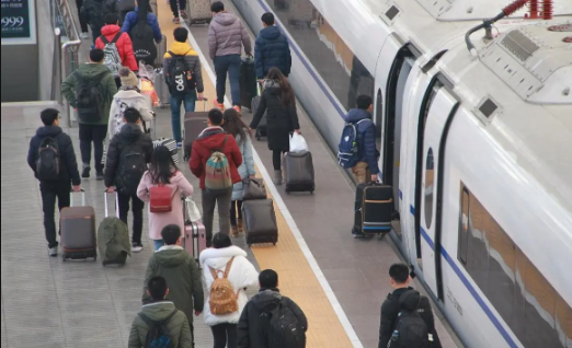 今年春节火车有没有加班车2024春运期间怎么知道有没有加班(今年春运加班火车什么时间开始售票)