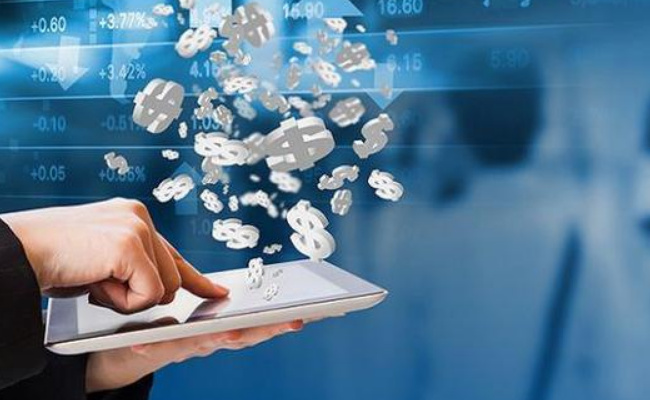 为何基金经理近45%从业年限不超3年(基金经理从业年限要求)