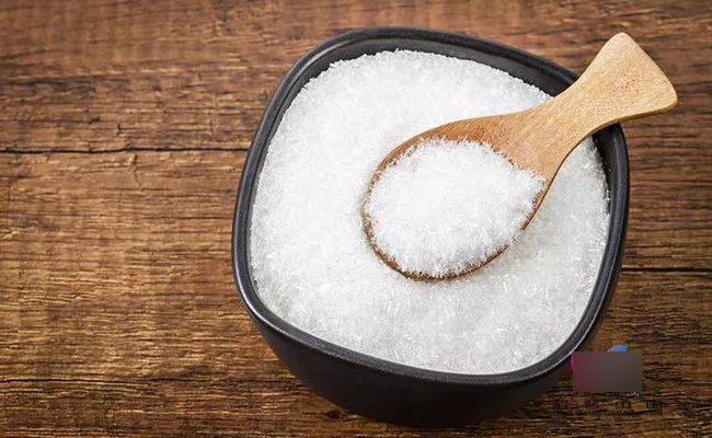 吃味精会让人“头秃”吗(吃味精到底会不会掉头发呢)