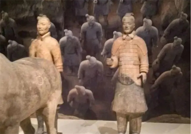 为何古代皇帝派去监察地方官员总会变为新的地方实权者(为什么古代要有宦官)