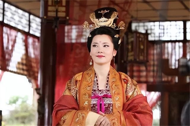 不是谁都可以当女皇武则天与韦后同为李家皇后下场却不同(韦皇后和武则天的差距)