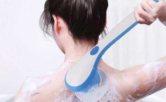 搓澡搓出“泥”才干净吗(搓澡搓出的泥到底是什么形成的)