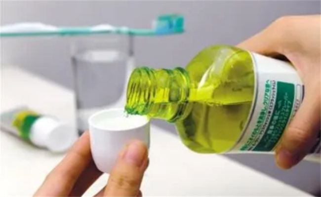 洗牙前用漱口水漱口的作用