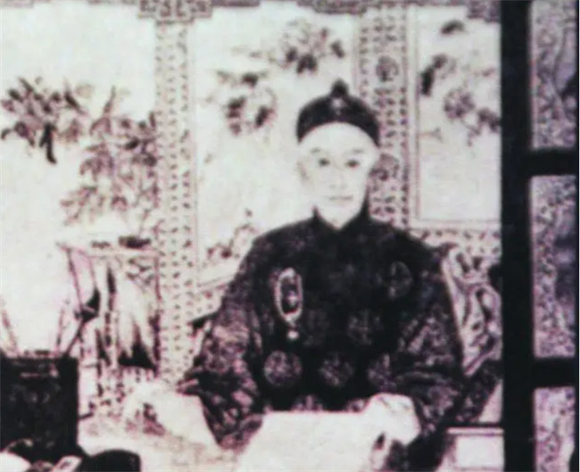 清朝亡了该怪谁众人都说怪慈禧溥仪却说出另一个人名字(爱新觉罗·溥仪跟慈禧)