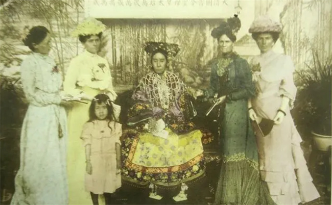 爱新觉罗·溥仪跟慈禧