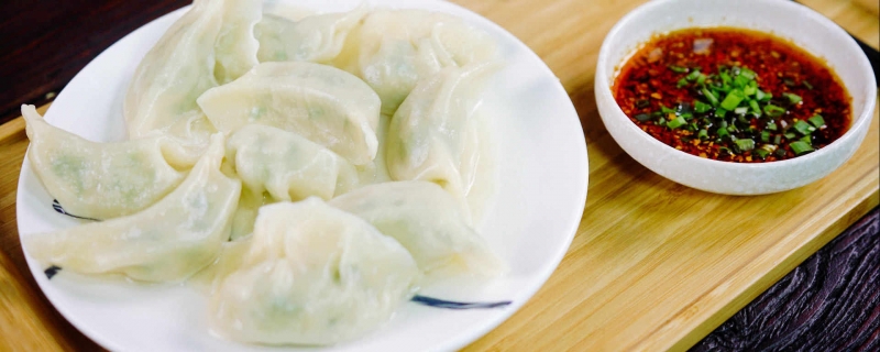 芹菜猪肉饺子馅怎么调好吃芹菜饺子馅最忌放三样(芹菜猪肉饺子馅怎么拌好吃)