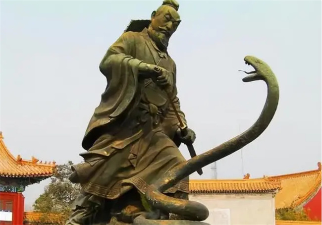 史记中为何有刘邦斩蛇的记载背后含义说出来你可能不信(刘邦斩蛇处是什么意思)