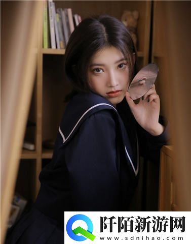 兰姨捂着嘴怕发出声音吵到