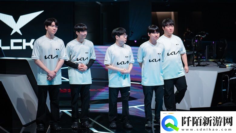 百炼成金炼的是我