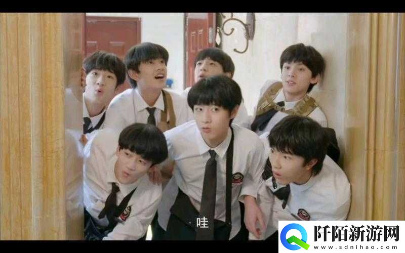 三个人也不错1V2免费版可直接免费使用