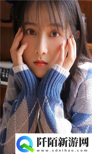 瞒着老公加班的hr中字揭开平凡人背后的坚韧故事